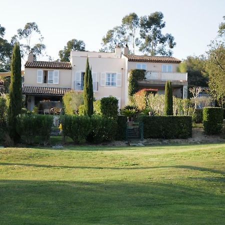 Charmantes Haus Im Golf Club Saint Tropez Dış mekan fotoğraf