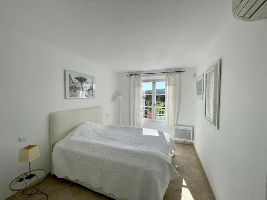 Charmantes Haus Im Golf Club Saint Tropez Dış mekan fotoğraf