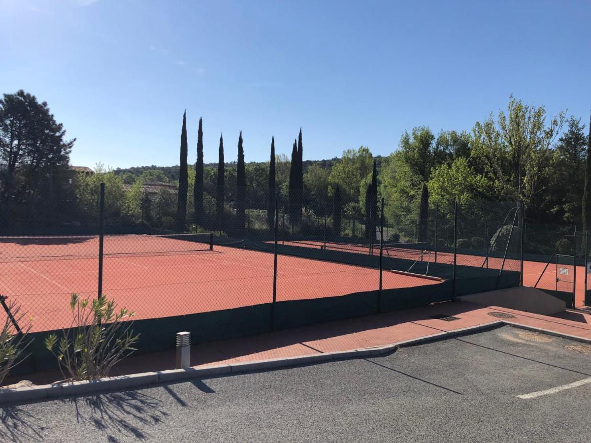 Charmantes Haus Im Golf Club Saint Tropez Dış mekan fotoğraf
