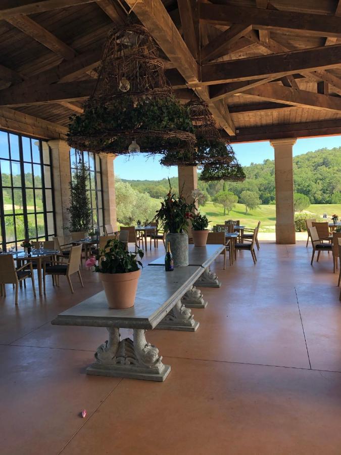 Charmantes Haus Im Golf Club Saint Tropez Dış mekan fotoğraf