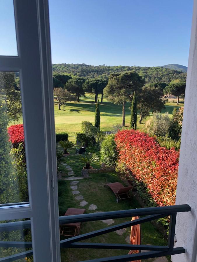 Charmantes Haus Im Golf Club Saint Tropez Dış mekan fotoğraf