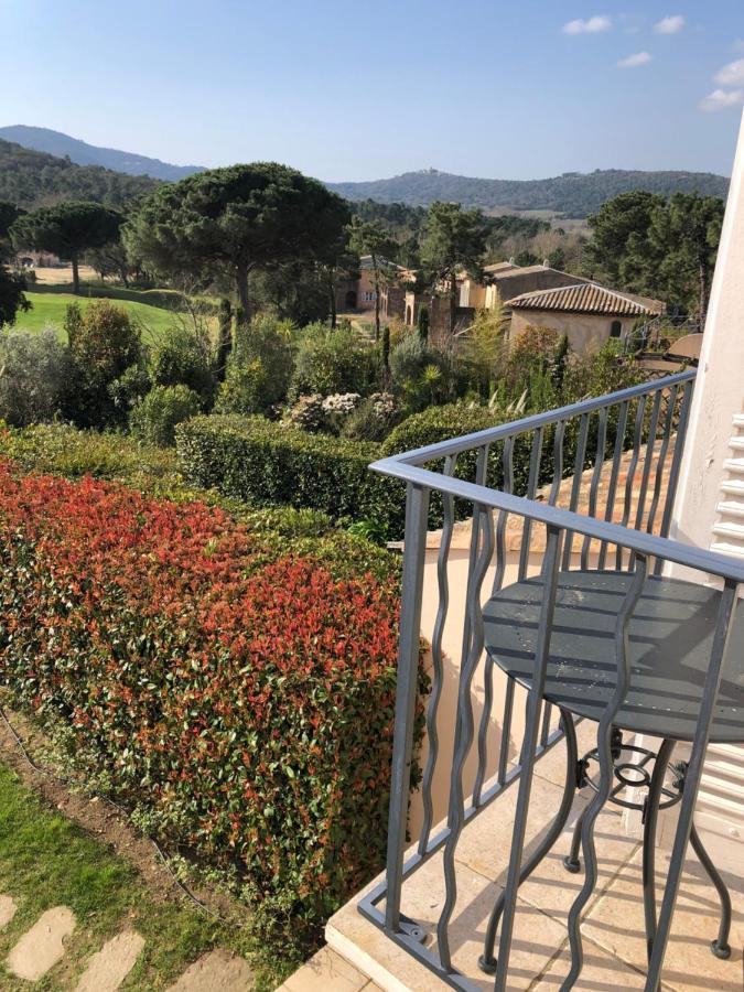 Charmantes Haus Im Golf Club Saint Tropez Dış mekan fotoğraf