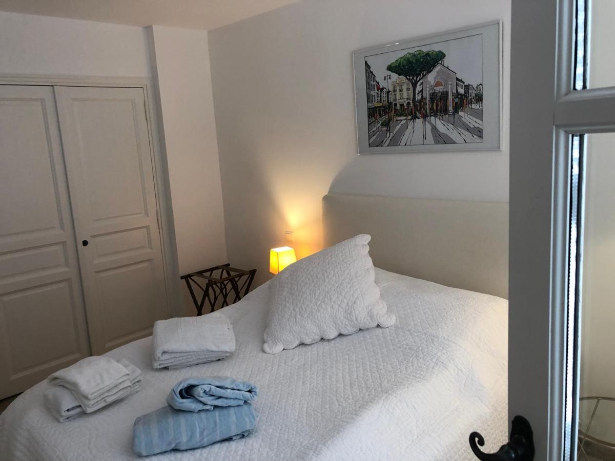 Charmantes Haus Im Golf Club Saint Tropez Dış mekan fotoğraf
